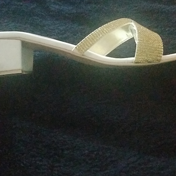 Heels - Picture 2 of 3